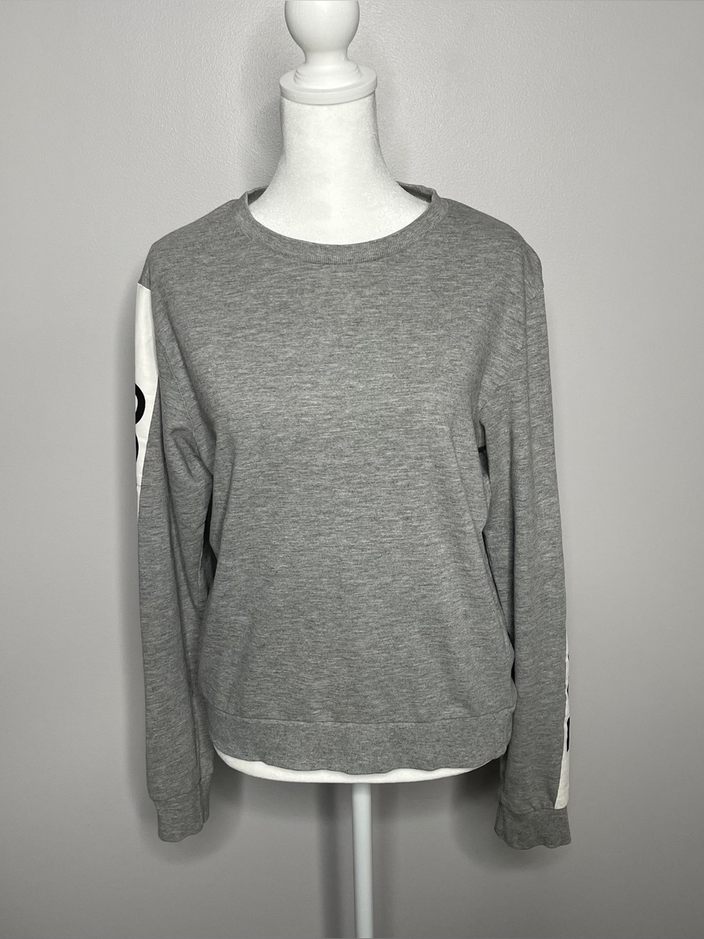 H&M Heather Grey Crewneck Sweatshirt Small